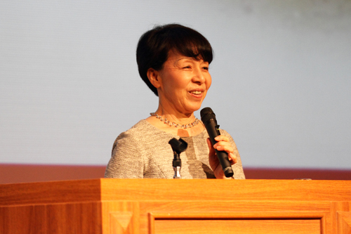 KCGI教授向井野在第52届成立仪式上发表了题为《我的道路与KCG--从日本文学研究所到KCGI》的纪念演讲。