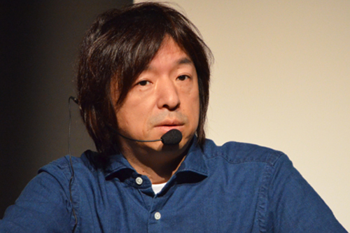 Giáo sư Hiroyuki Ito, KCGI, nói về lịch sử cho đến nay thông qua việc giới thiệu tour diễn trực tiếp Nhật Bản 