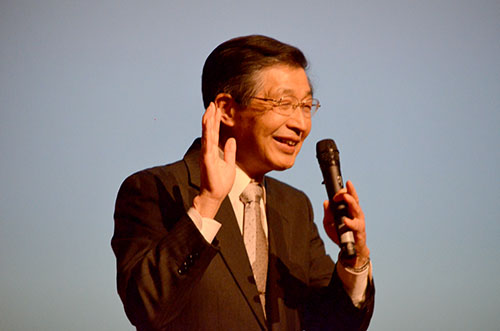 Giáo sư Keiichi Yamagata nói về bài giảng về hưu của mình