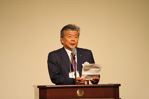 Chủ tịch Wataru Hasegawa thay mặt ban tổ chức chào