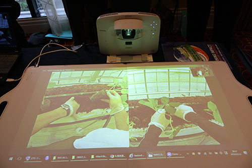 水平投影电子黑板，投射由可穿戴相机记录的视频。