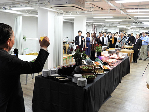 Kỷ niệm 55 năm KCG và Tiệc cựu học viên kỷ niệm 15 năm KCGI được tổ chức tại KCGI Tokyo Satellite.Sự khởi đầu của bánh mì nướng của giáo sư Harufumi Ueda (ngày 24 tháng 9 năm 2018)
