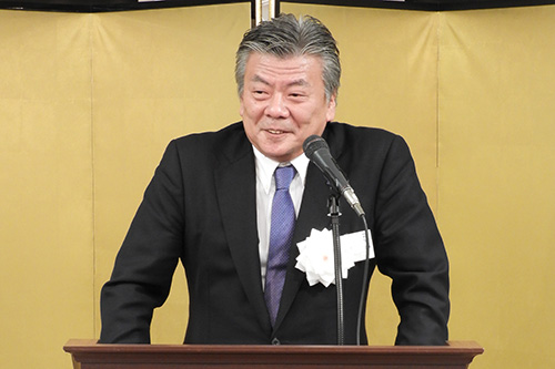 Chủ tịch Tập đoàn KCG Tổng Giám đốc, Liên đoàn các Tổ chức Công nghiệp Thông tin Khu vực Nhật Bản Giám đốc Đại diện / Phó Chủ tịch đầu tiên của Hiệp hội CNTT Nhật Bản Wataru Hasegawa
