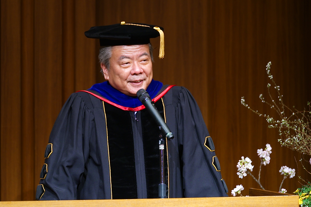 Wataru Hasegawa, Chủ tịch Tập đoàn KCG, phát biểu trong buổi lễ qua video